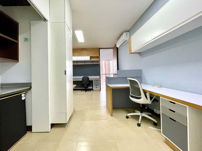 Oficina en arriendo en El Poblado, Medellín, 50 m² · foto 6 de 8