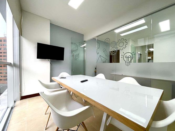Oficina en arriendo en El Poblado, Medellín, 50 m² · foto 7 de 8