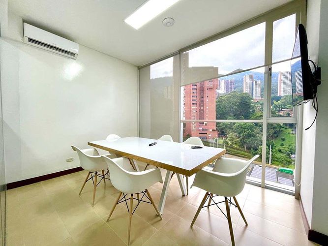 Oficina en arriendo en El Poblado, Medellín, 50 m² · foto 8 de 8