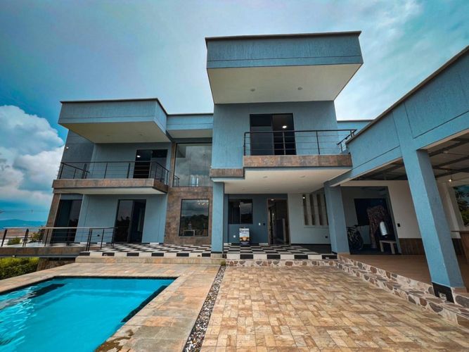 Casa de 6 alcobas en venta en Ruitoque Condominio, Floridablanca, 740 m² · foto 12 de 15