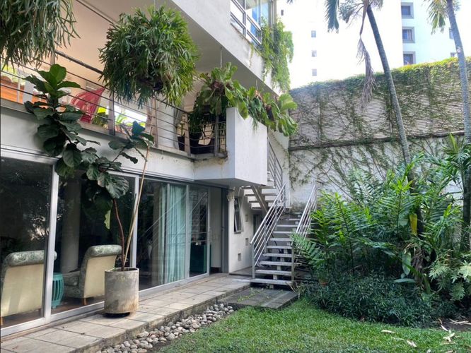 Casa de 4 alcobas en venta en Aguacatal, Cali, 466 m² · foto 2 de 22