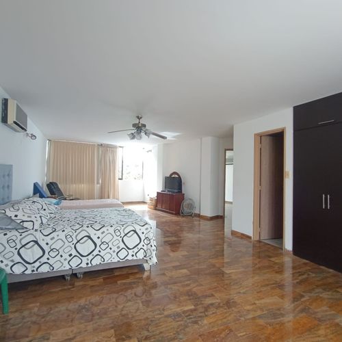 Casa de 6 alcobas en venta en Ciudad Jardin, Cali, 602 m² · foto 6 de 24