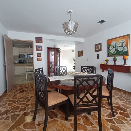 Casa de 6 alcobas en venta en Ciudad Jardin, Cali, 602 m² · foto 20 de 24