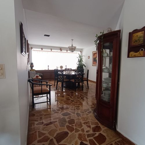 Casa de 6 alcobas en venta en Ciudad Jardin, Cali, 602 m² · foto 21 de 24