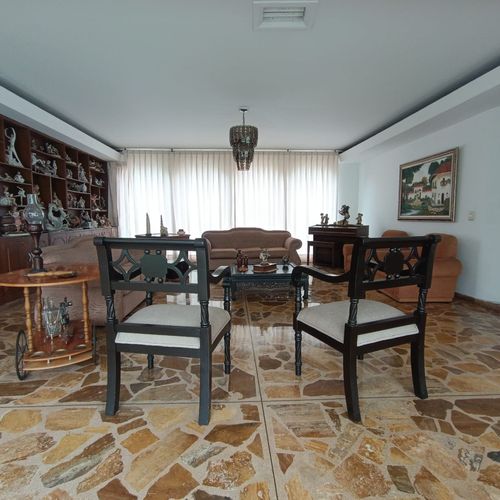Casa de 6 alcobas en venta en Ciudad Jardin, Cali, 602 m² · foto 24 de 24