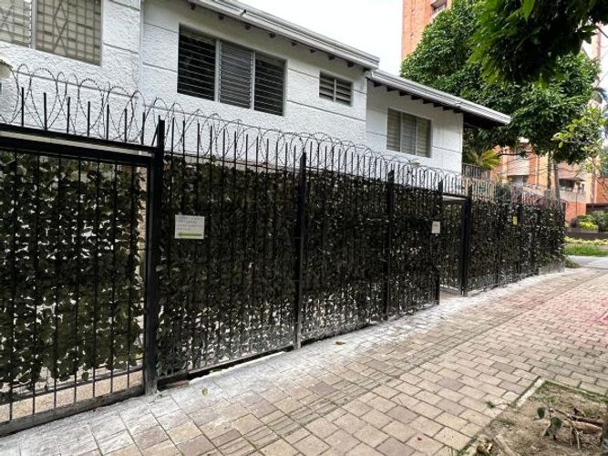 Casa de 8 alcobas en venta en Belen Alameda, Medellín, 237 m² · foto 4 de 9