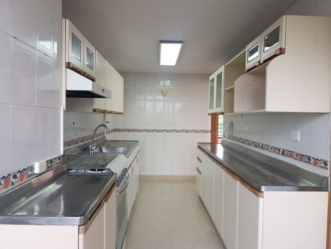 Apartamento de 3 alcobas en arriendo en El Poblado, Medellín, 123 m² · foto 4 de 17