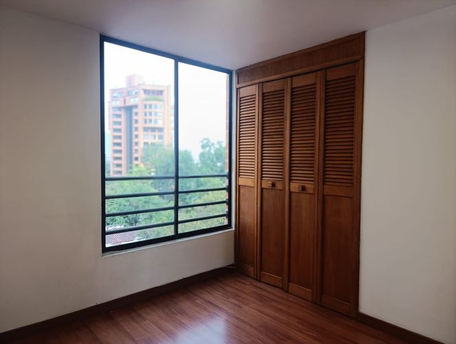 Apartamento de 3 alcobas en arriendo en El Poblado, Medellín, 123 m² · foto 8 de 17