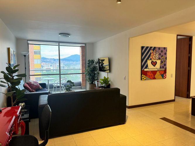 Apartamento de 2 alcobas en arriendo en El Poblado, Medellín, 72 m² · foto 2 de 15