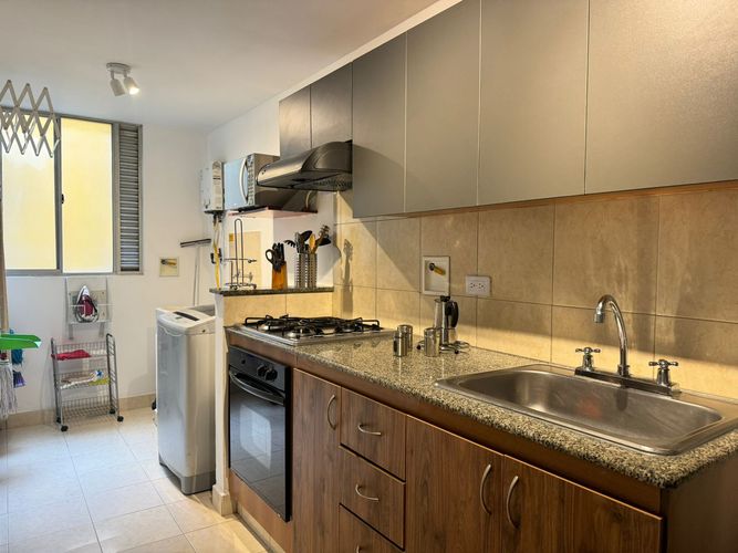 Apartamento de 2 alcobas en arriendo en El Poblado, Medellín, 72 m² · foto 7 de 15