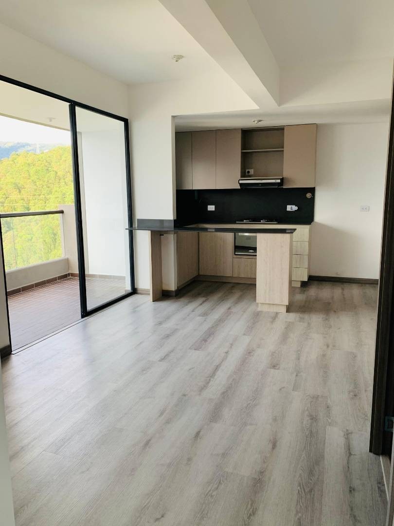 Apartamento en arriendo en Las Palmas, Medellín · foto 2 de 14