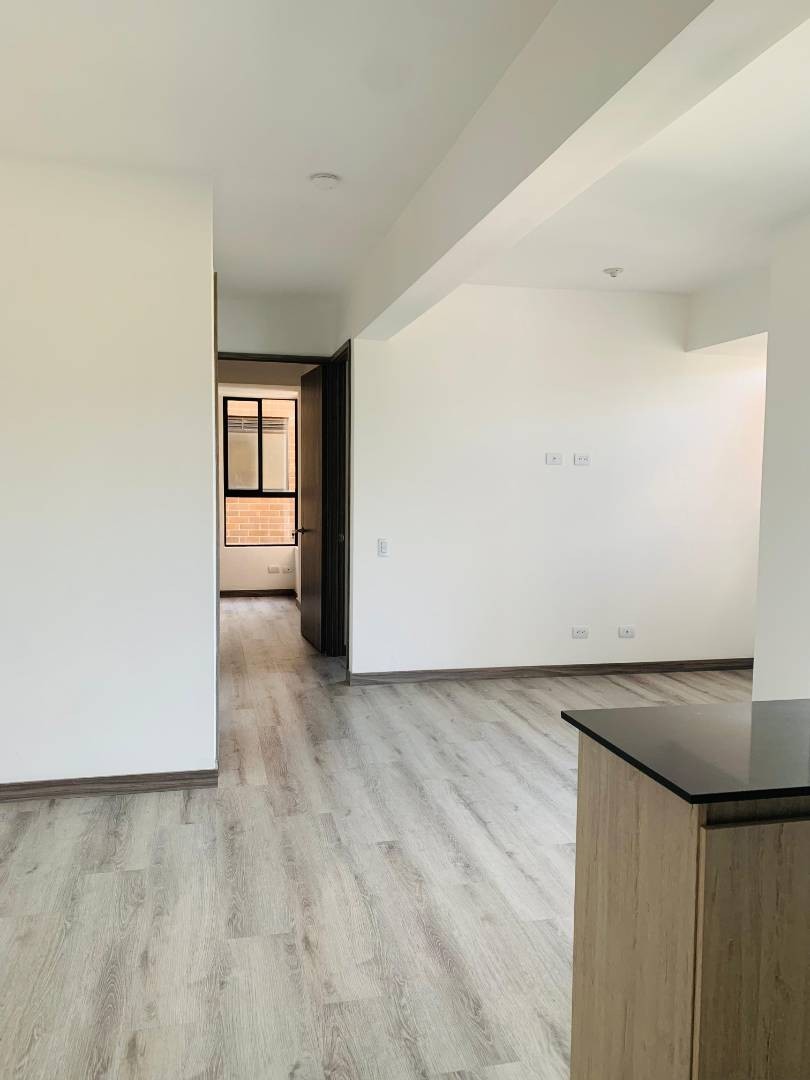 Apartamento en arriendo en Las Palmas, Medellín · foto 5 de 14