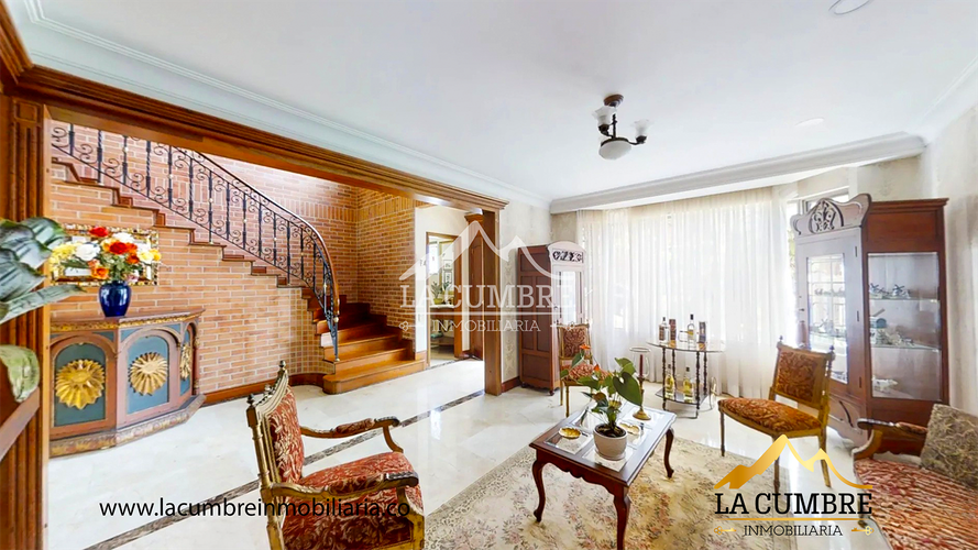 Casa de 3 alcobas en venta en La Calera, Medellín, 350 m² · foto 2 de 16