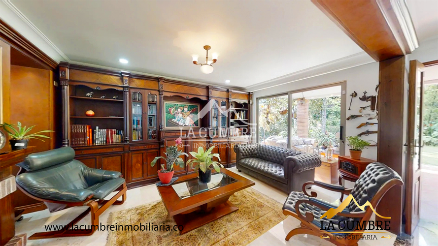 Casa de 3 alcobas en venta en La Calera, Medellín, 350 m² · foto 3 de 16