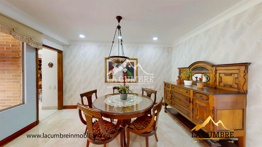 Casa de 3 alcobas en venta en La Calera, Medellín, 350 m² · foto 4 de 16