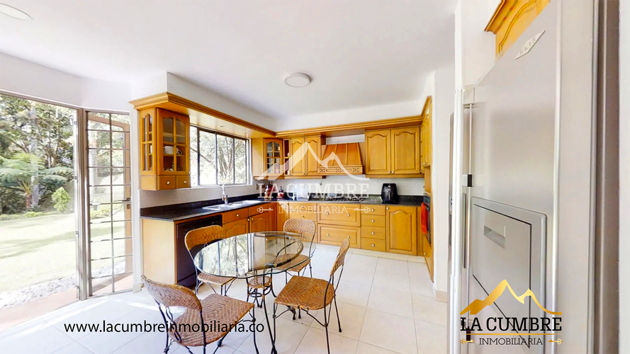 Casa de 3 alcobas en venta en La Calera, Medellín, 350 m² · foto 6 de 16