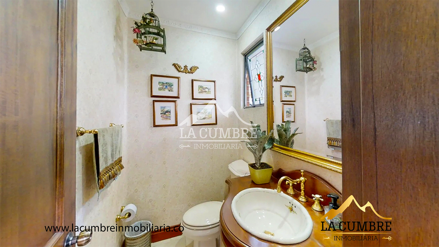 Casa de 3 alcobas en venta en La Calera, Medellín, 350 m² · foto 11 de 16