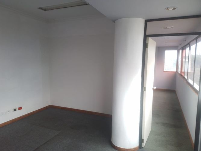 Bodega en arriendo en Cristo Rey, Medellín, 225 m² · foto 14 de 16