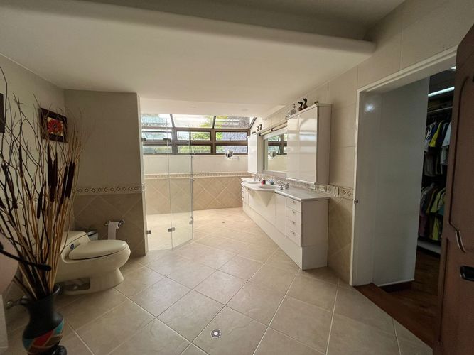 Casa de 3 alcobas en venta en El Diamante No. 2, Medellín, 538 m² · foto 6 de 14
