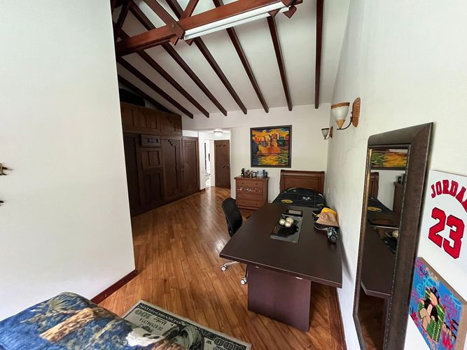 Casa de 3 alcobas en venta en El Diamante No. 2, Medellín, 538 m² · foto 7 de 14