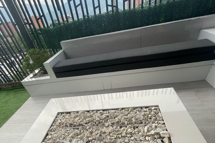 Casa de 4 alcobas en venta en Loma El Atravesado, Envigado, 350 m² · foto 7 de 10