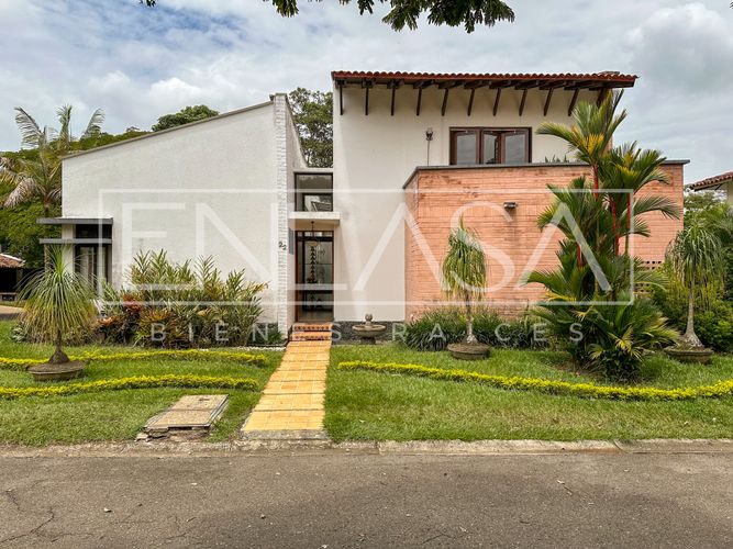 Casa de 4 alcobas en venta en Pance, Cali, 370 m² · foto 2 de 24