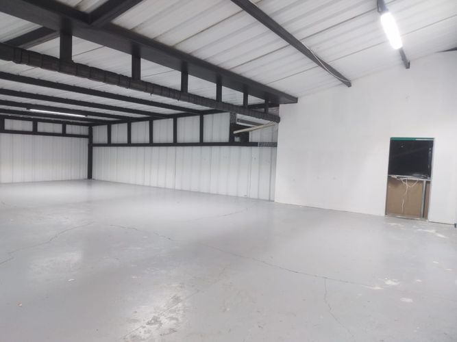 Bodega en arriendo en La Pradera, Envigado, 460 m² · foto 15 de 17