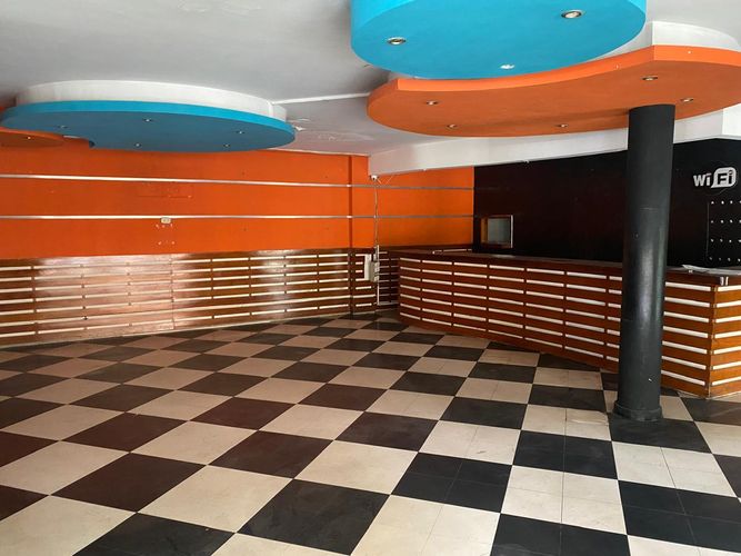 Local en arriendo en Loma Benedictinos, Envigado, 136 m² · foto 9 de 14