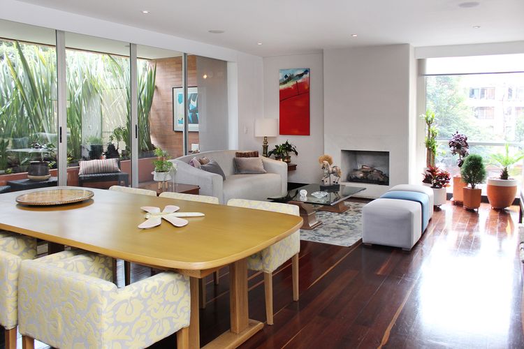 Apartamento de 2 alcobas en venta en Los Rosales, Bogotá, 210 m² · foto 4 de 16