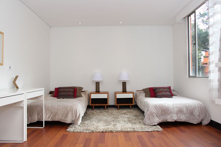 Apartamento de 2 alcobas en venta en Los Rosales, Bogotá, 210 m² · foto 13 de 16