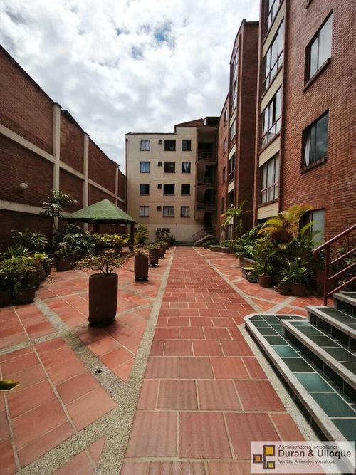 Apartamento de 2 alcobas en venta en Conucos, Bucaramanga, 92 m² · foto 2 de 24