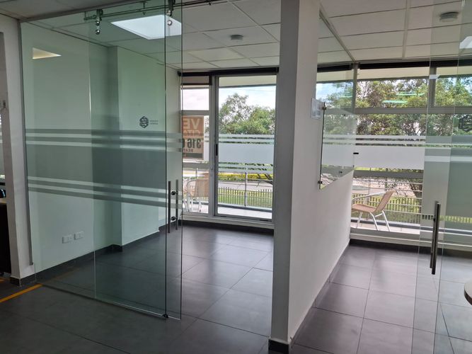 Oficina en venta en Siberia, Cota, 97 m² · foto 3 de 13