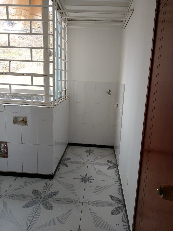 Apartamento en venta en Molinos Del Sur, Bogotá · foto 5 de 12