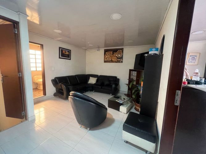 Casa de 3 alcobas en venta en Floralia I Sector, Bogotá, 144 m² · foto 17 de 19