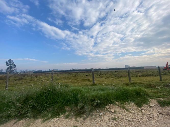 Lote en venta en Santa Cruz, Madrid, 80000 m² · foto 4 de 11