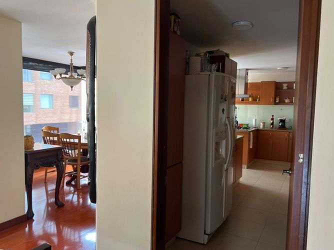 Apartamento de 3 alcobas en venta en Colina Campestre, Bogotá, 147 m² · foto 3 de 16