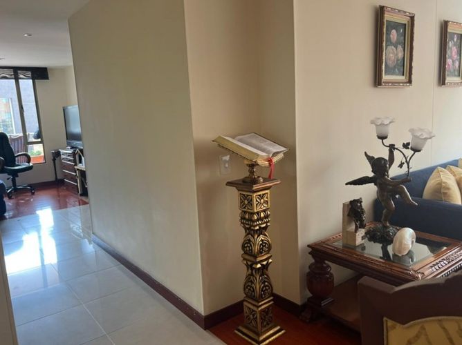 Apartamento de 3 alcobas en venta en Colina Campestre, Bogotá, 147 m² · foto 10 de 16