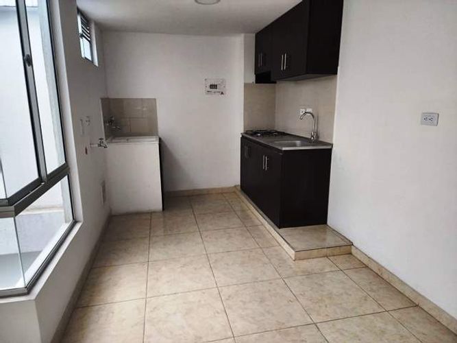Apartamento de 3 alcobas en venta en Abraham Lincoln, Bogotá, 57 m² · foto 3 de 20