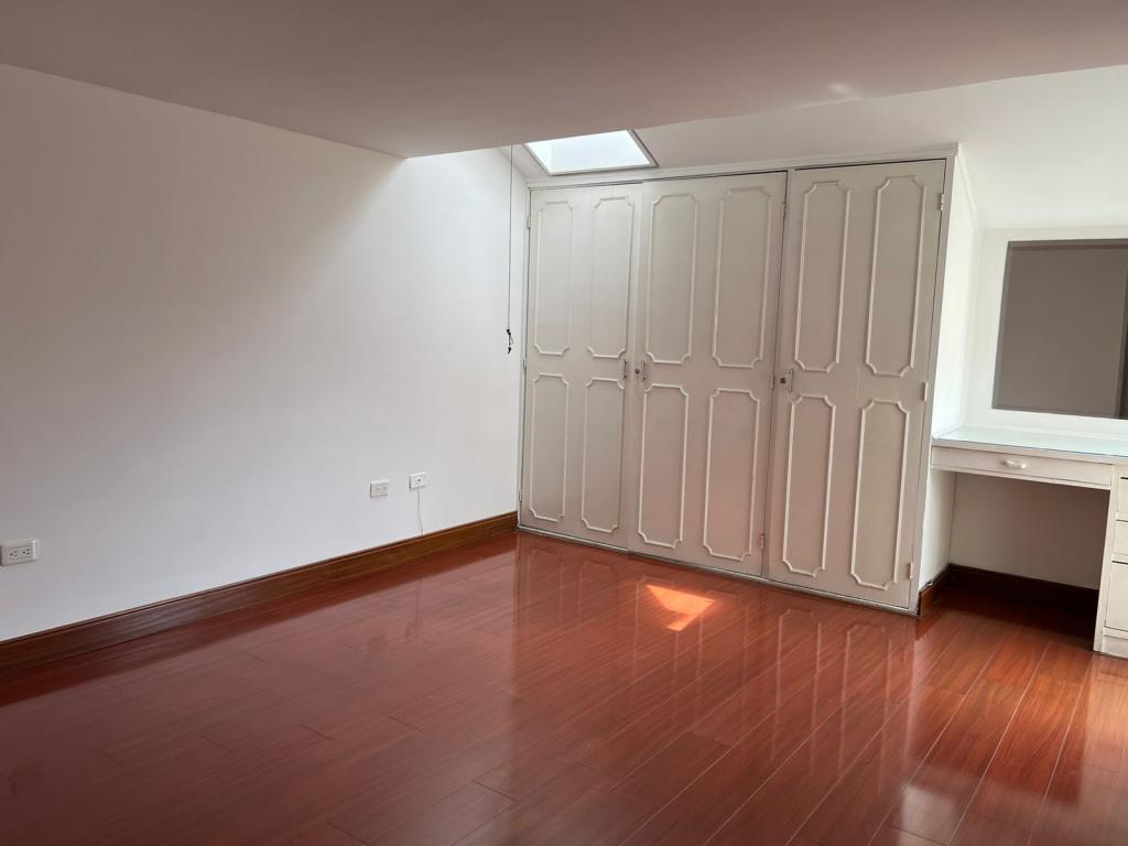 Casa en venta en Cedritos, Bogotá · foto 3 de 23