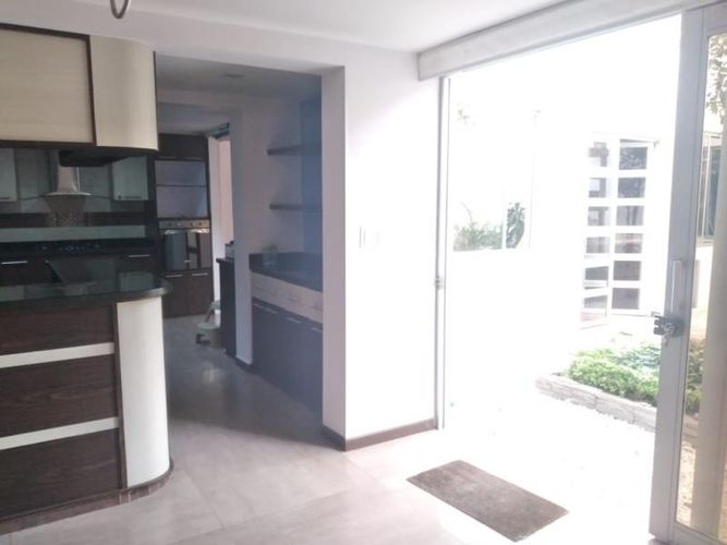 Casa de 7 alcobas en venta en Primavera Occidental - Puente Aranda, Bogotá, 224 m² · foto 2 de 24