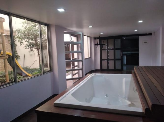 Casa de 7 alcobas en venta en Primavera Occidental - Puente Aranda, Bogotá, 224 m² · foto 3 de 24