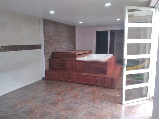 Casa de 7 alcobas en venta en Primavera Occidental - Puente Aranda, Bogotá, 224 m² · foto 6 de 24