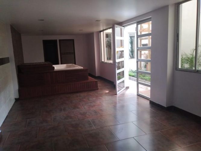 Casa de 7 alcobas en venta en Primavera Occidental - Puente Aranda, Bogotá, 224 m² · foto 8 de 24