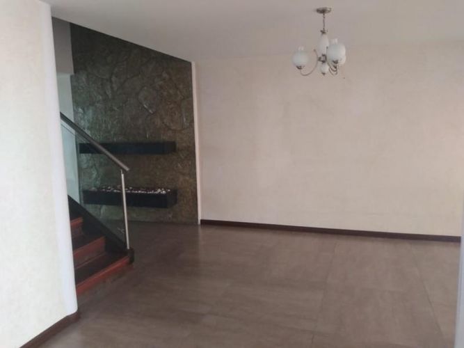 Casa de 7 alcobas en venta en Primavera Occidental - Puente Aranda, Bogotá, 224 m² · foto 13 de 24