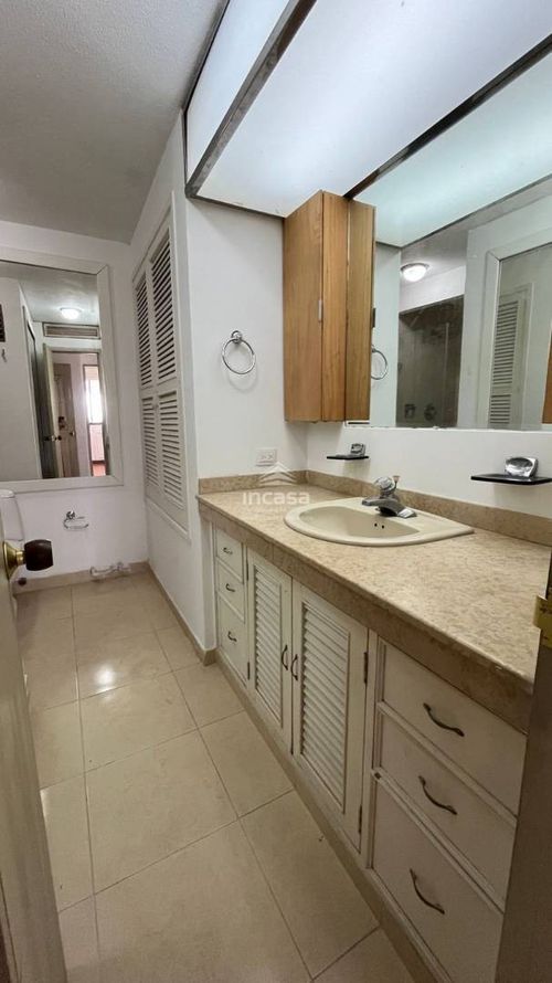 Apartamento de 3 alcobas en venta en Santa Monica, Cali, 177 m² · foto 11 de 24