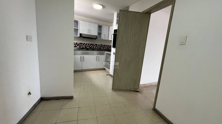 Apartamento de 3 alcobas en venta en Santa Monica, Cali, 177 m² · foto 15 de 24