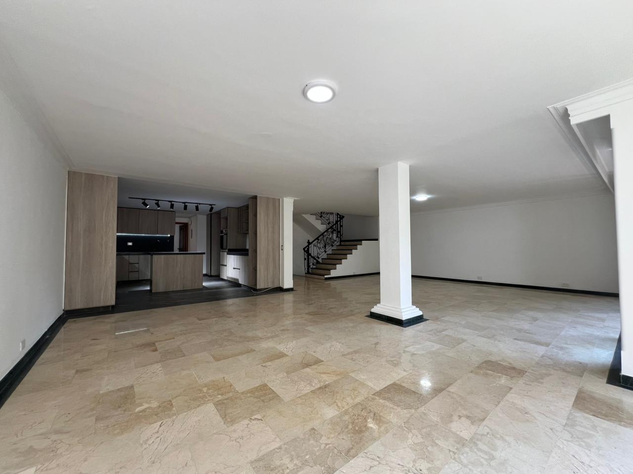 Casa en arriendo en El Poblado, Medellín · foto 5 de 20