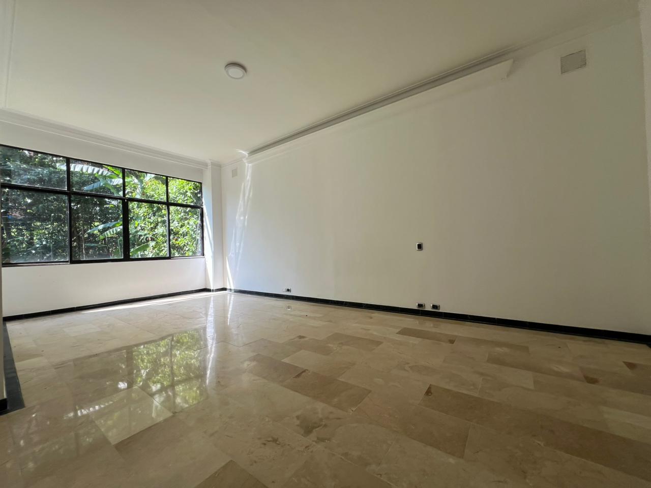 Casa en arriendo en El Poblado, Medellín · foto 14 de 20