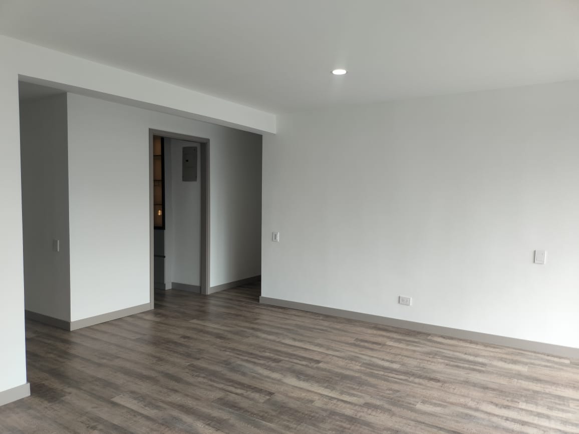Apartamento en venta en El Poblado, Medellín · foto 3 de 14