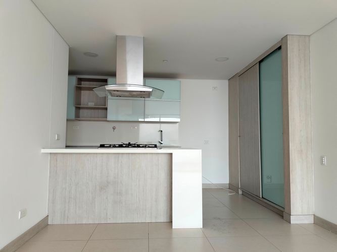 Apartamento de 3 alcobas en arriendo en El Poblado, Medellín, 138 m² · foto 7 de 19